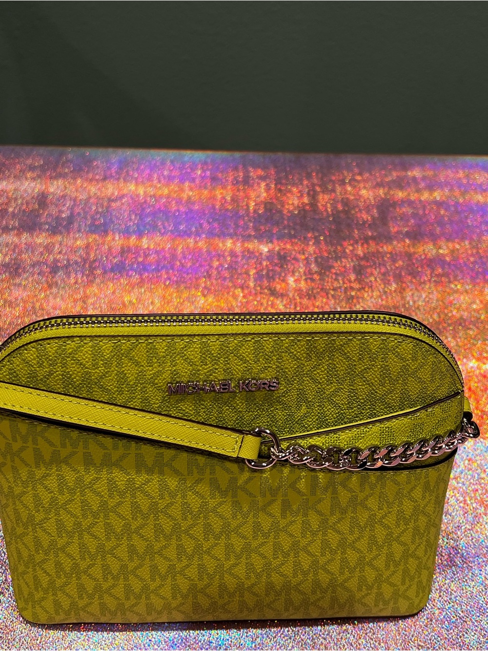 Michael Kors Lime Signature Crossbody Bag - Picture 2 of 7